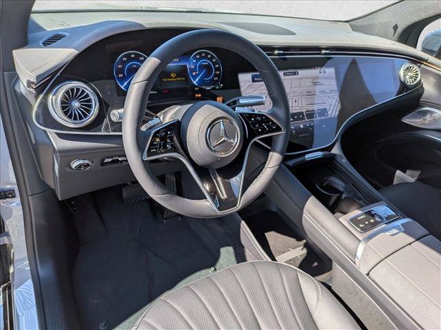 New 2026 Mercedes-Benz EQS 400 4MATIC SUV image 3