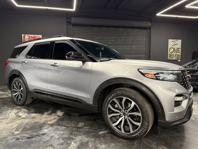 Used 2020 Ford Explorer ST w/ Premium Technology Package AWD/4WD image 3