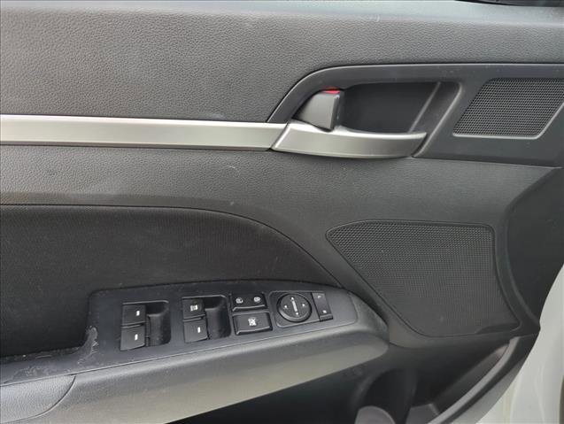 Used 2019 Hyundai Elantra SEL w/ Cargo Package FWD image 9