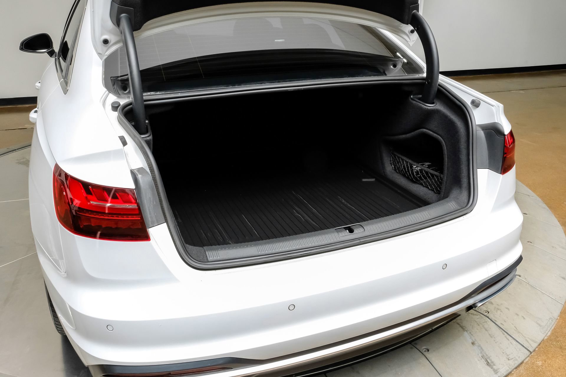 Used 2023 Audi A4 2.0T Premium w/ Convenience Package image 57