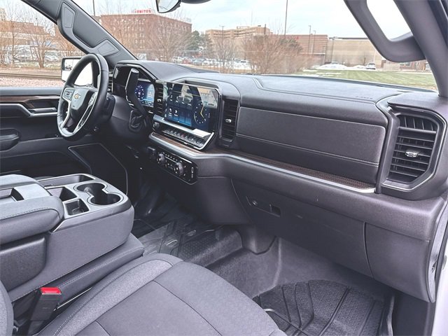 Used 2024 Chevrolet Silverado 1500 LT image 28