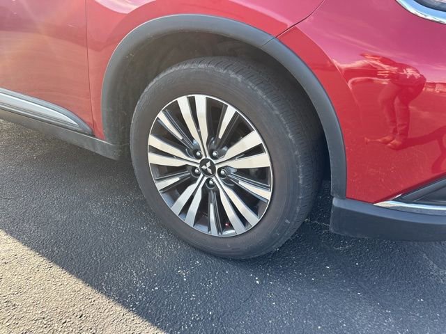 Used 2019 Mitsubishi Outlander SE AWD/4WD image 3
