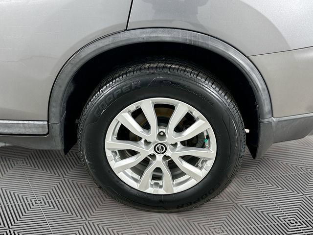 Used 2018 Nissan Rogue SV w/ Premium Package image 30