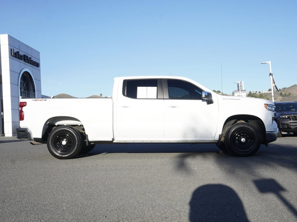 Used 2024 Chevrolet Silverado 1500 LT image 3