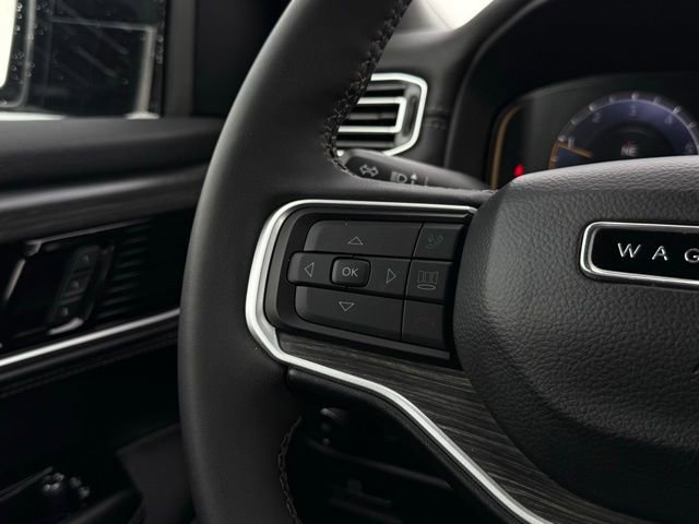 Used 2024 Jeep Wagoneer L Series II w/ Flexible Seating Group image 12