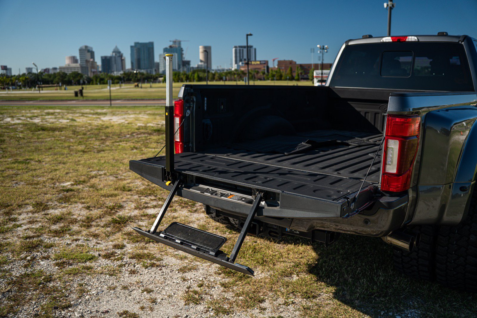 Used 2021 Ford F450 Platinum AWD/4WD image 25
