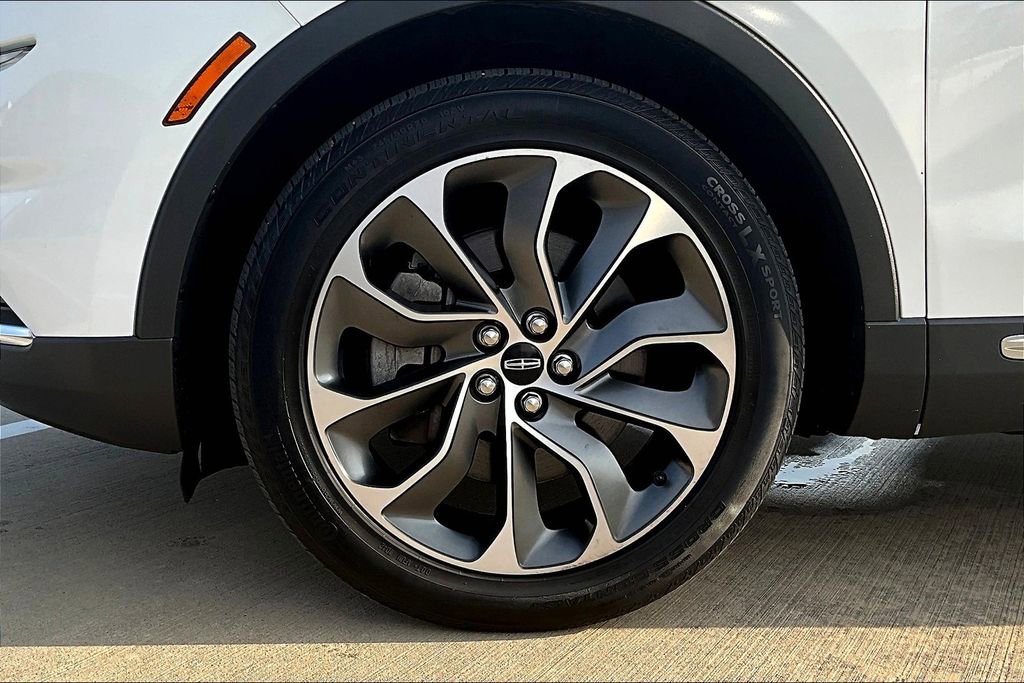 Used 2021 Lincoln Nautilus Reserve w/ Cargo Utility Package image 12