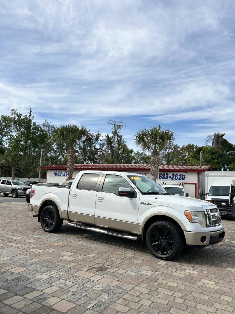 Used 2010 Ford F150 Lariat RWD image 3