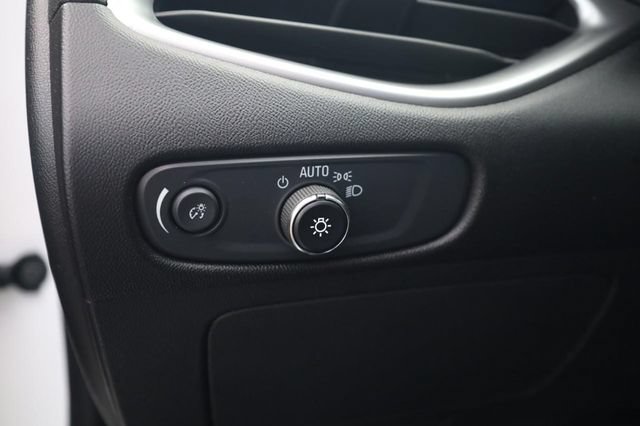 Used 2024 Chevrolet Malibu LT FWD image 11
