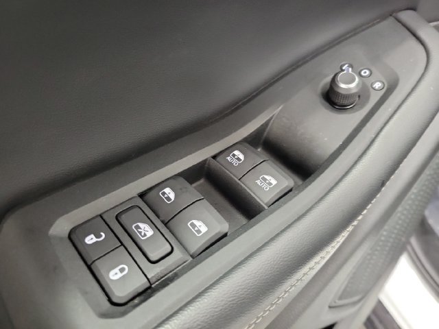 Used 2023 Jeep Grand Cherokee L Limited w/ Black Appearance Package AWD/4WD image 20