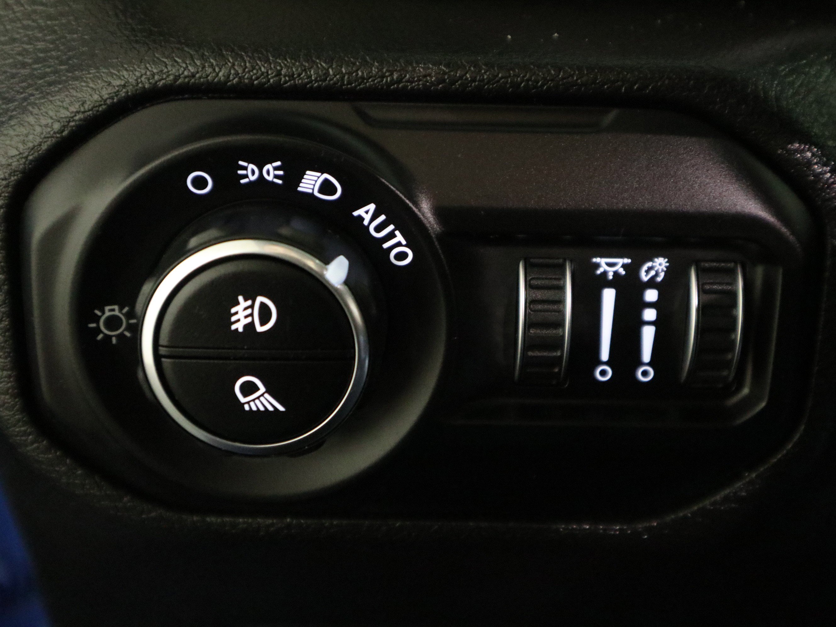 Used 2022 Jeep Gladiator Sport image 33