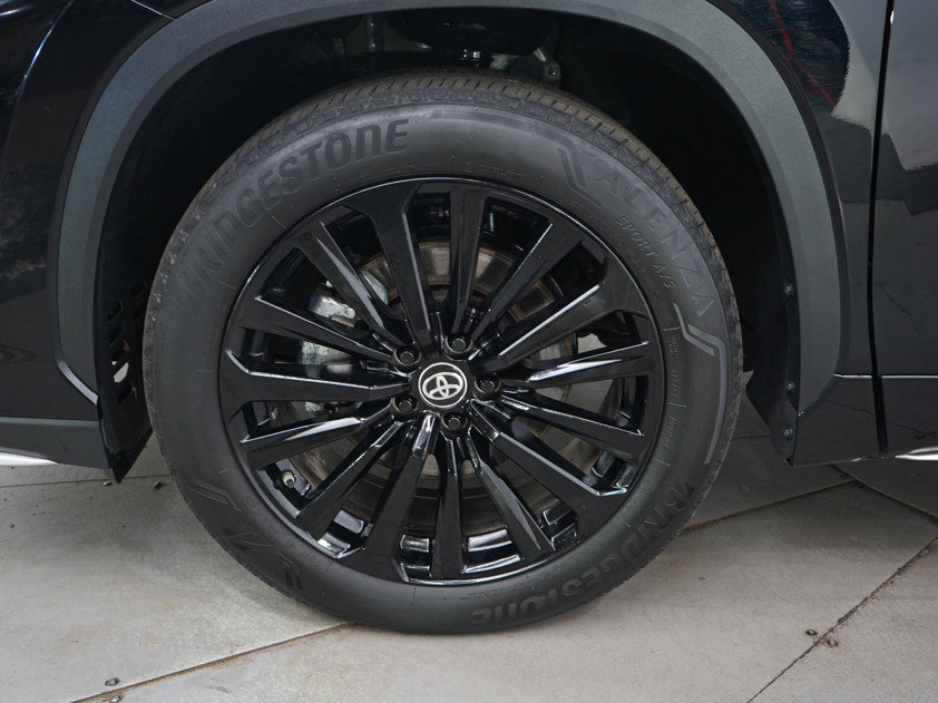 Used 2025 Toyota Highlander XSE image 26