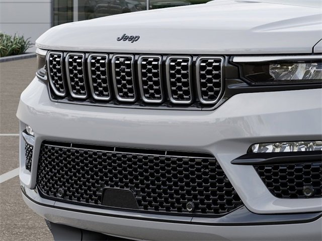 New 2025 Jeep Grand Cherokee Summit image 11