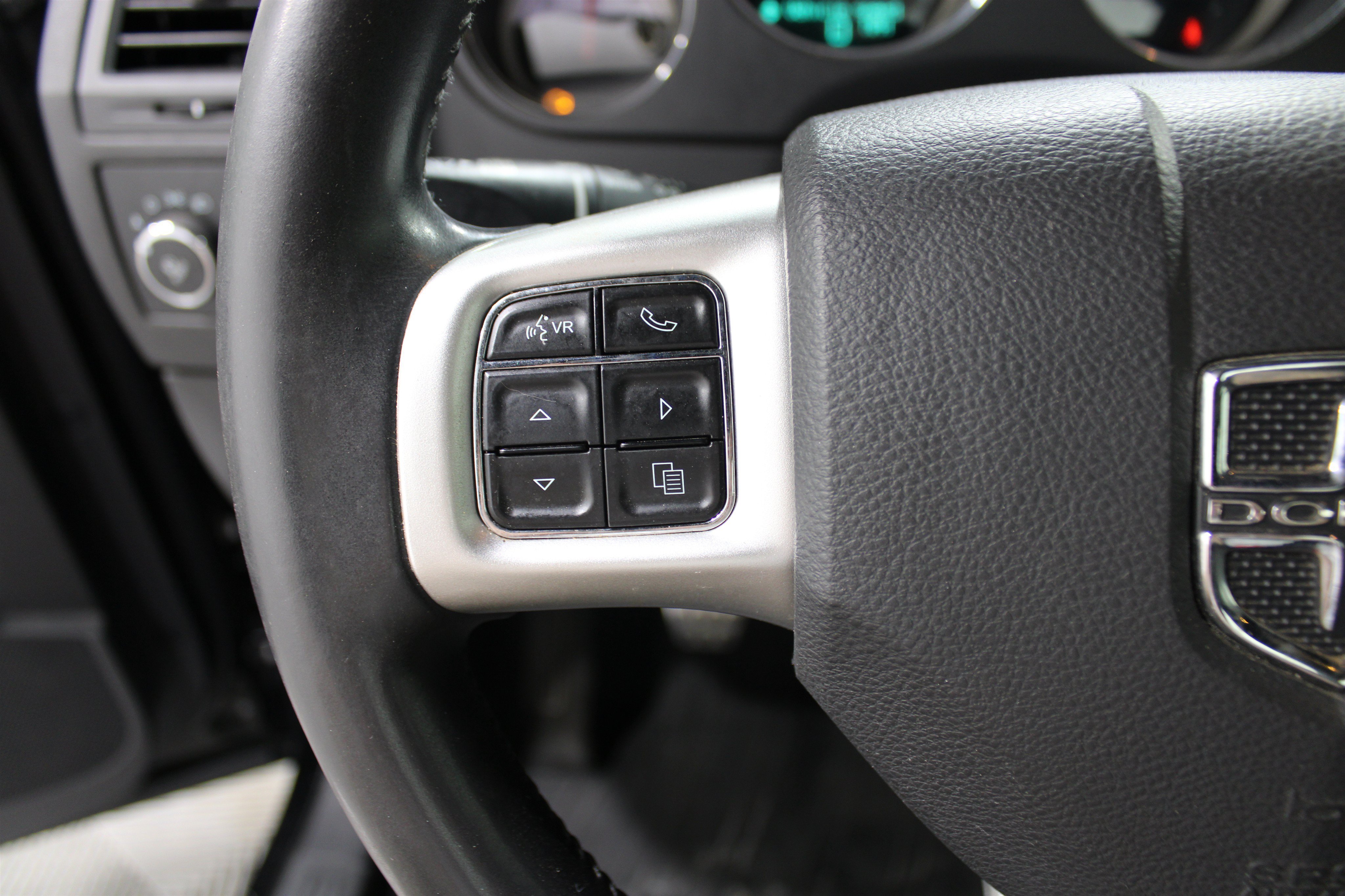 Used 2014 Dodge Challenger R/T w/ Blacktop Package RWD image 10