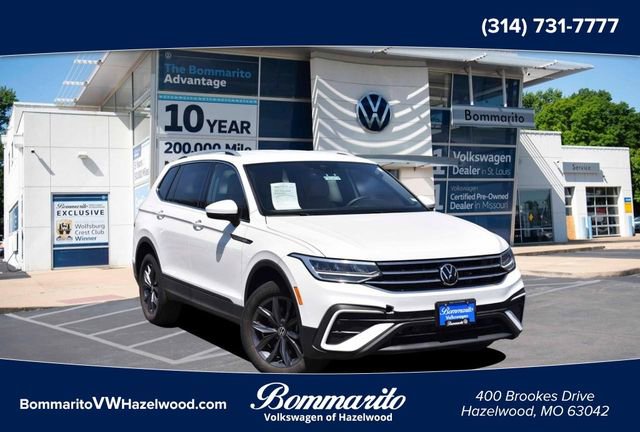 Used 2023 Volkswagen Tiguan SE FWD image 1