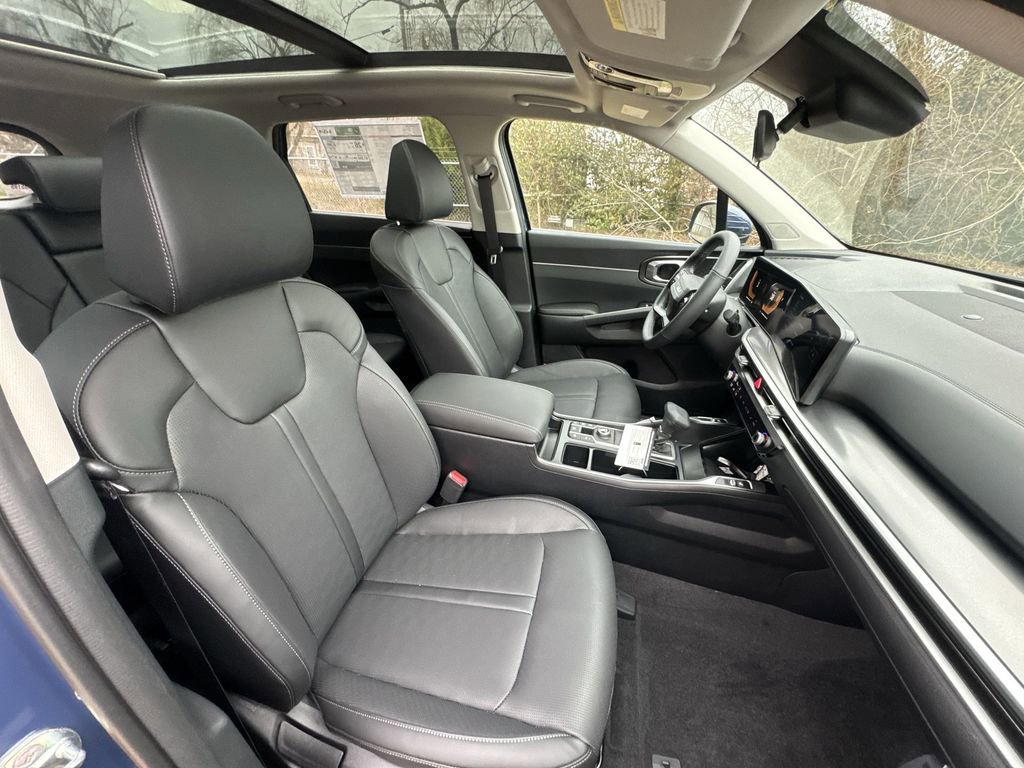 New 2026 Kia Sorento S w/ S Panoramic Sunroof Package FWD image 25