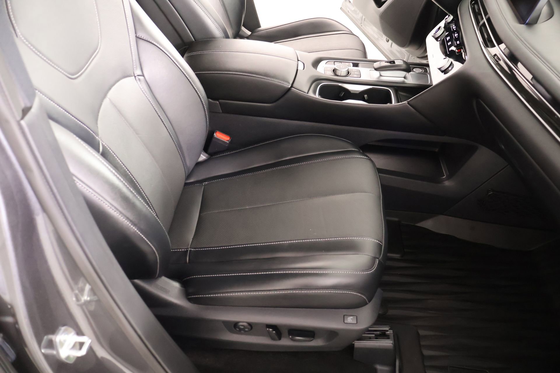 Used 2023 INFINITI QX60 Sensory w/ Cargo Package AWD/4WD image 15