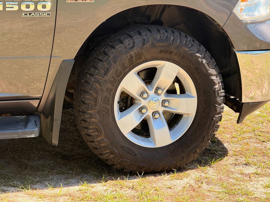 Used 2019 RAM 1500 Classic SLT AWD/4WD image 10