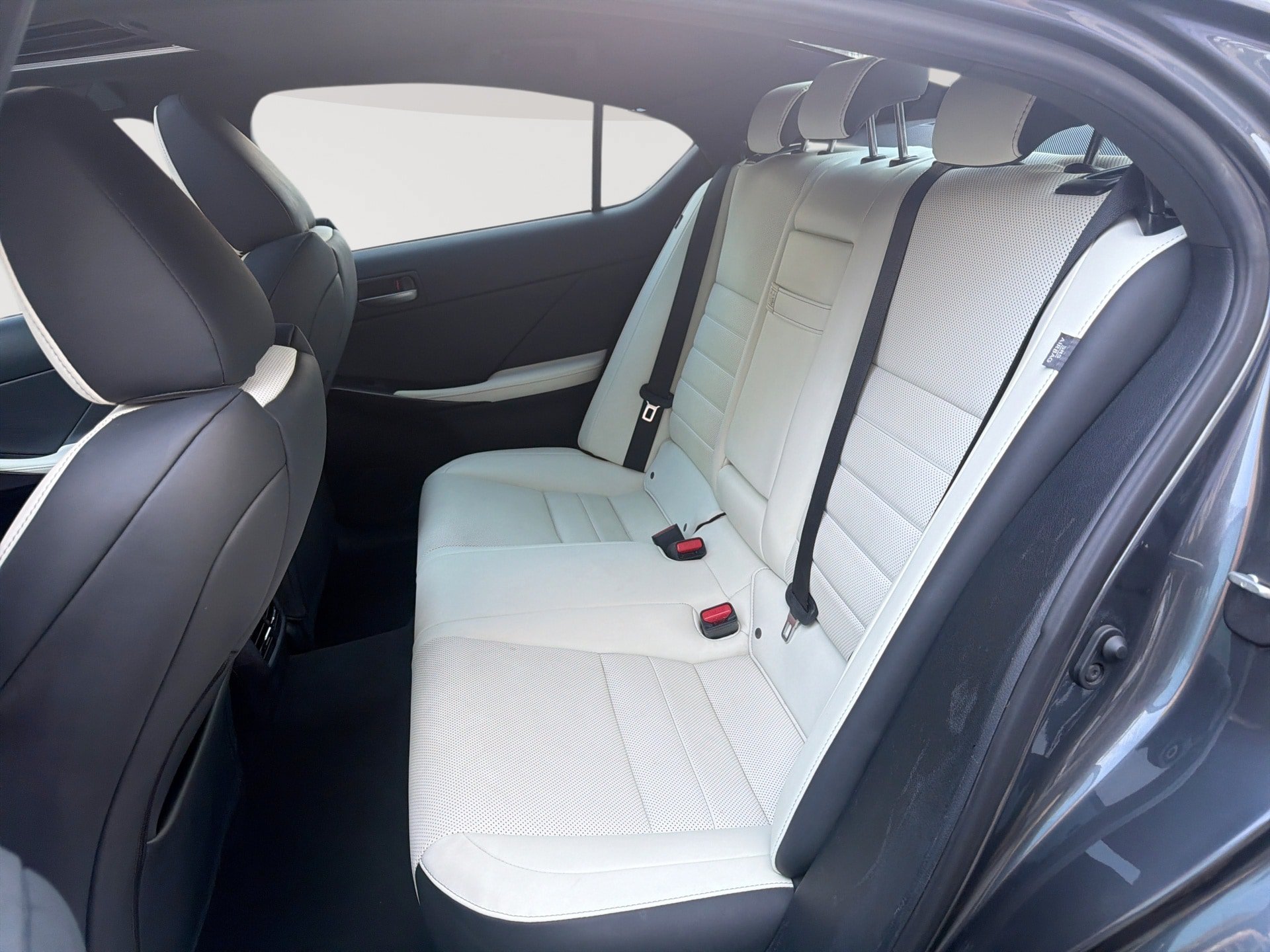 Used 2022 Lexus IS 350 F Sport w/ Navigation Package RWD image 26