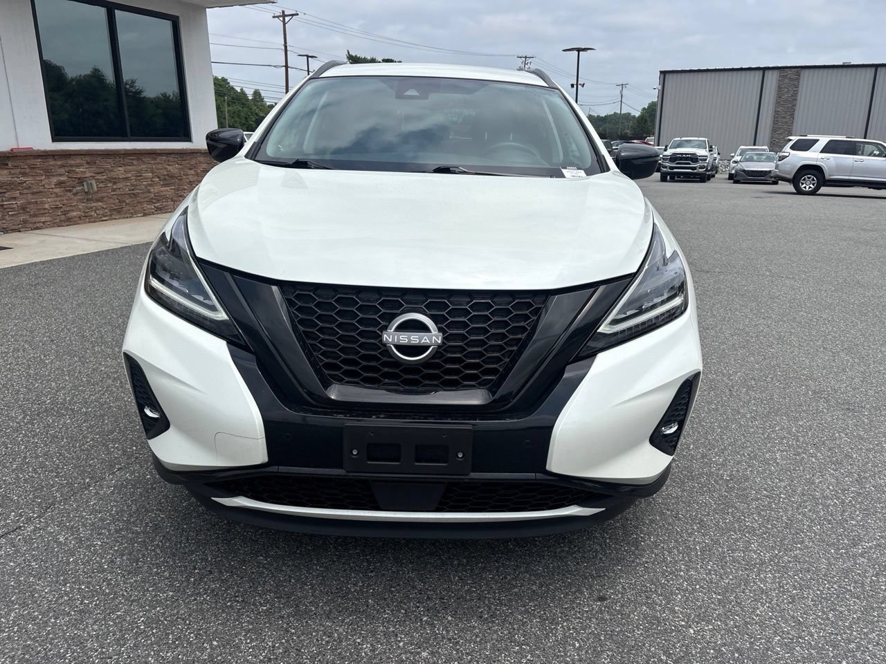 Used 2023 Nissan Murano SV w/ SV Midnight Edition Package AWD/4WD image 10