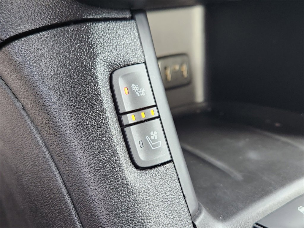 Used 2019 GMC Acadia Denali w/ Technology Package image 16