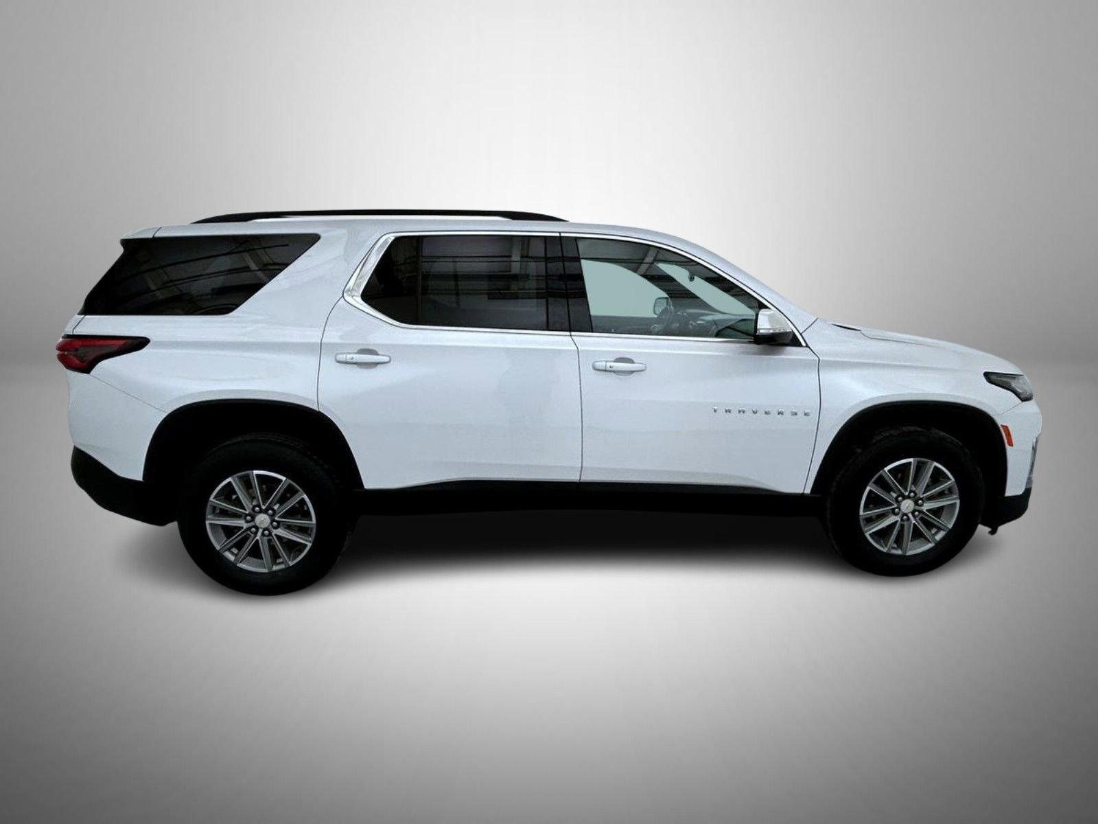 Used 2023 Chevrolet Traverse LT image 4