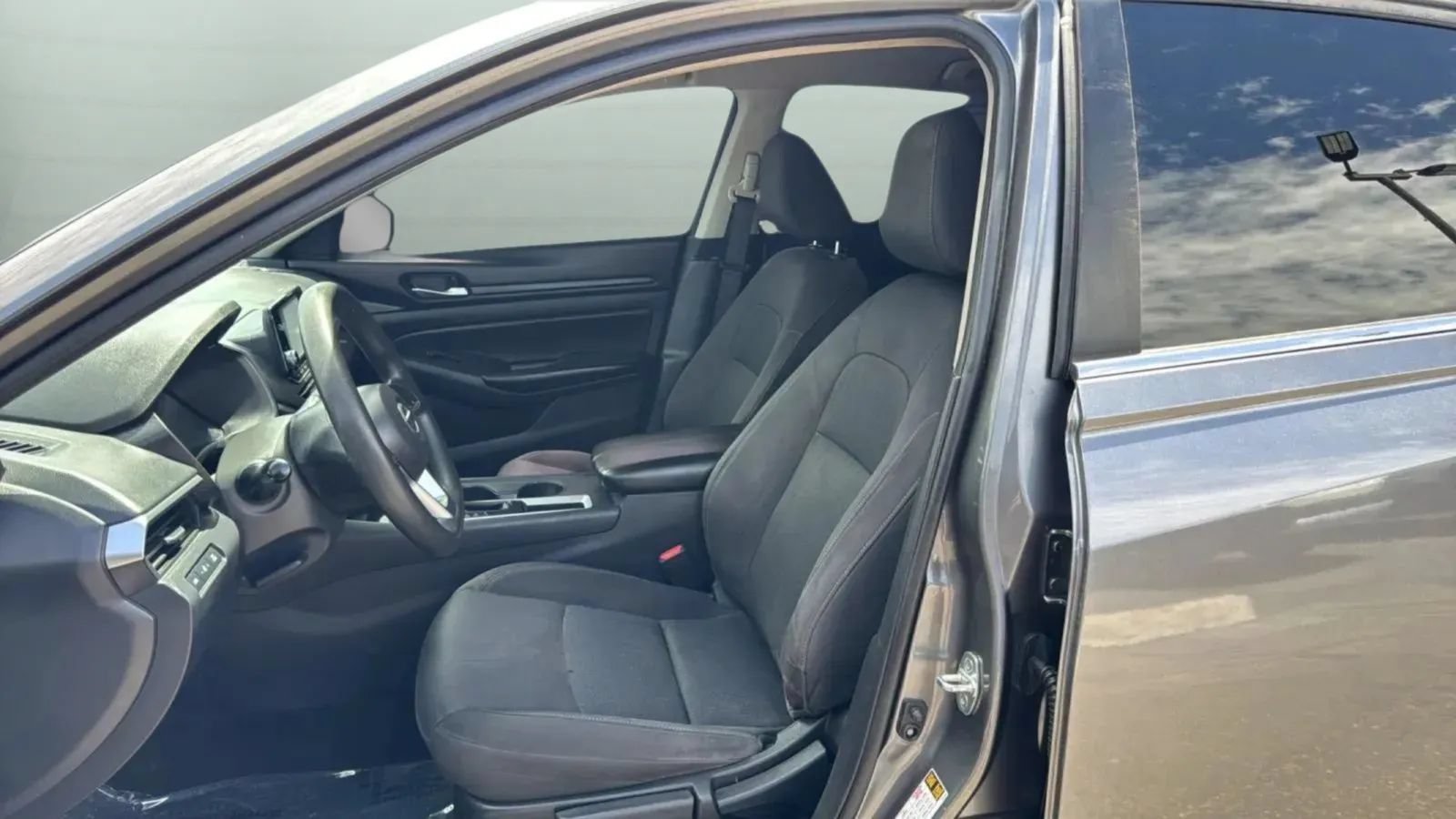 Used 2022 Nissan Altima 2.5 S FWD image 35