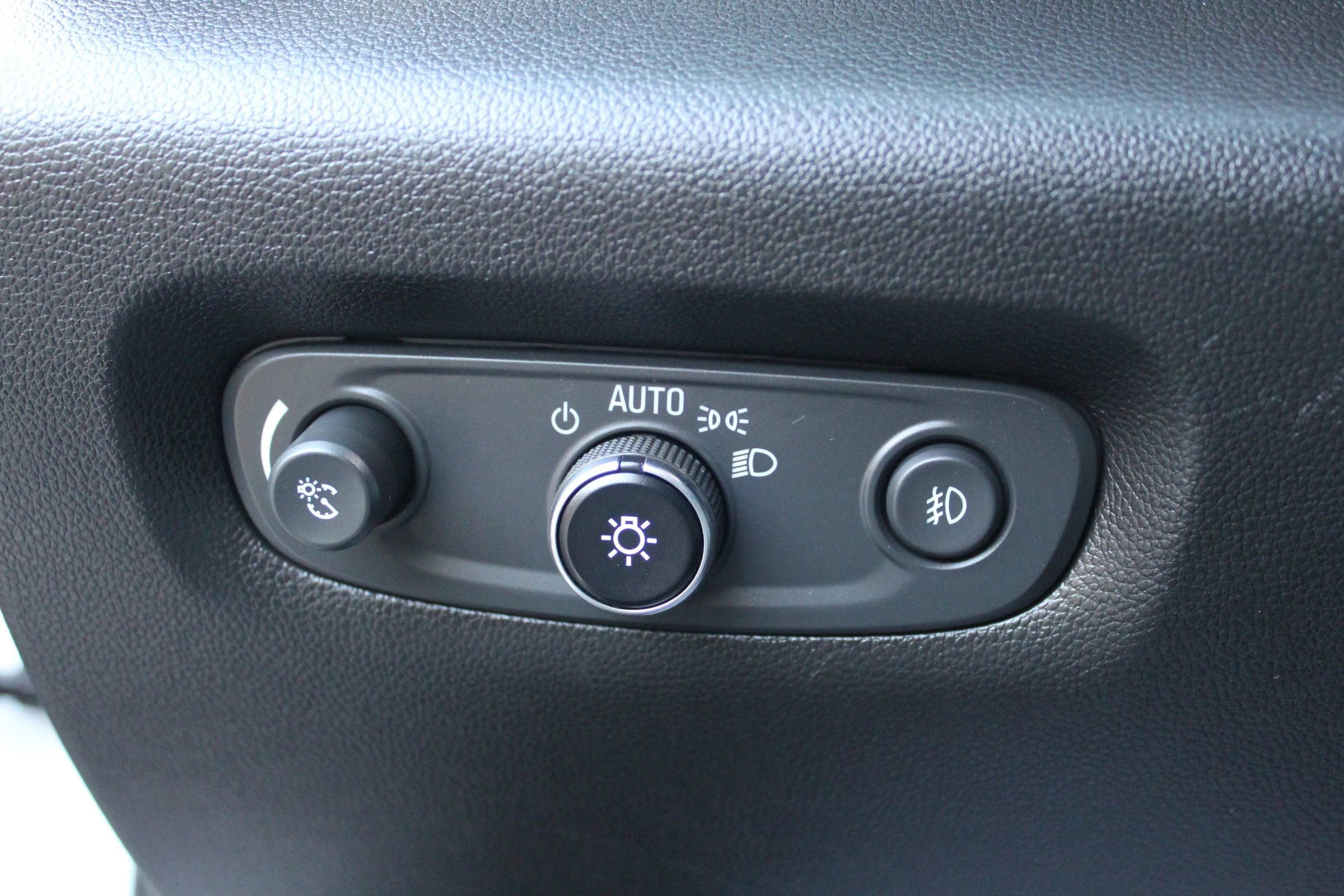 Used 2020 Chevrolet Traverse High Country image 28