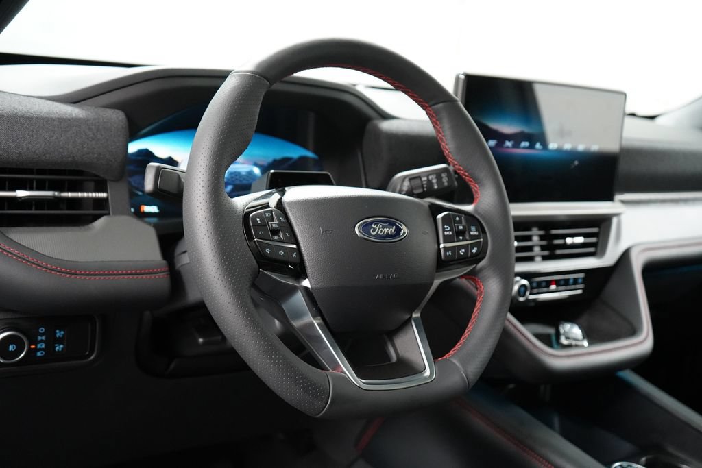 New 2026 Ford Explorer ST-Line w/ ST-Line Street Pack AWD/4WD image 10