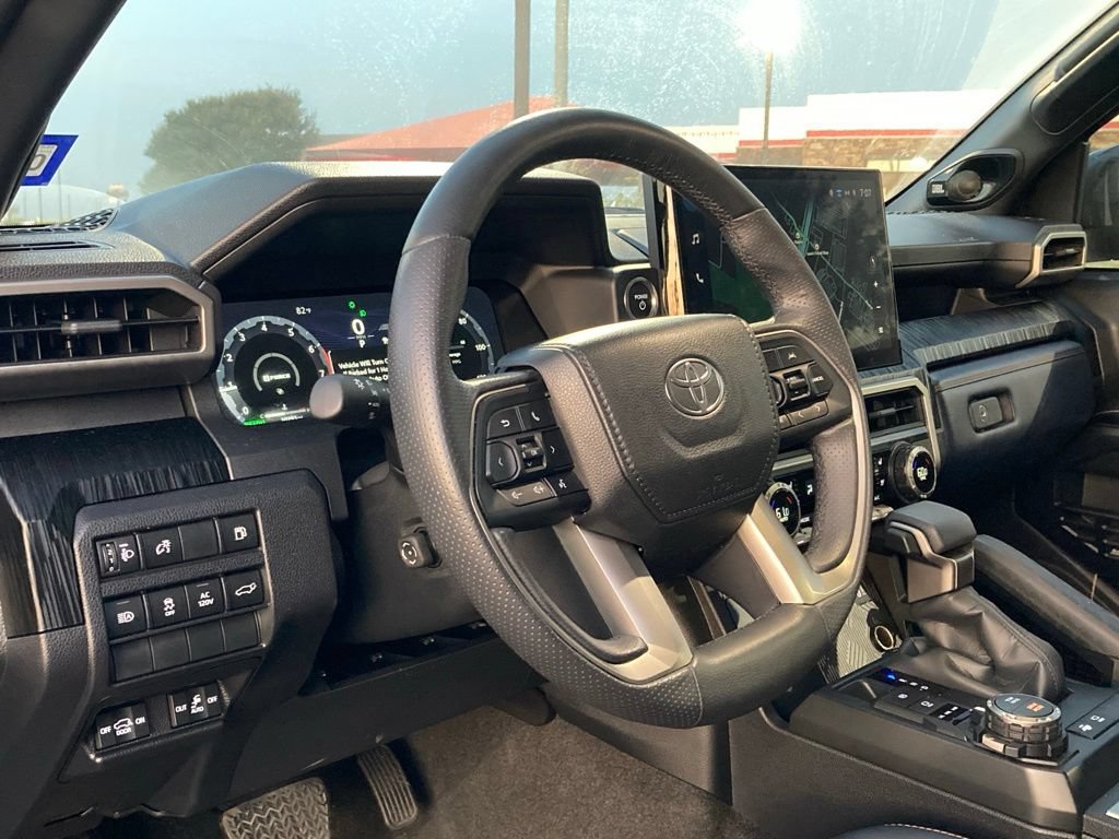 Used 2026 Toyota 4Runner Platinum AWD/4WD image 9