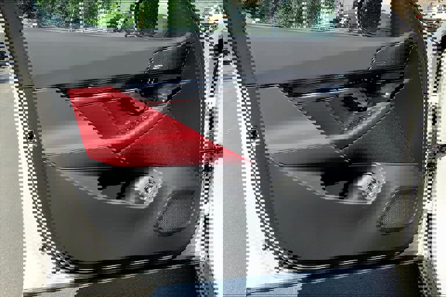 Used 2024 BMW i5 eDrive40i w/ Premium Package image 10