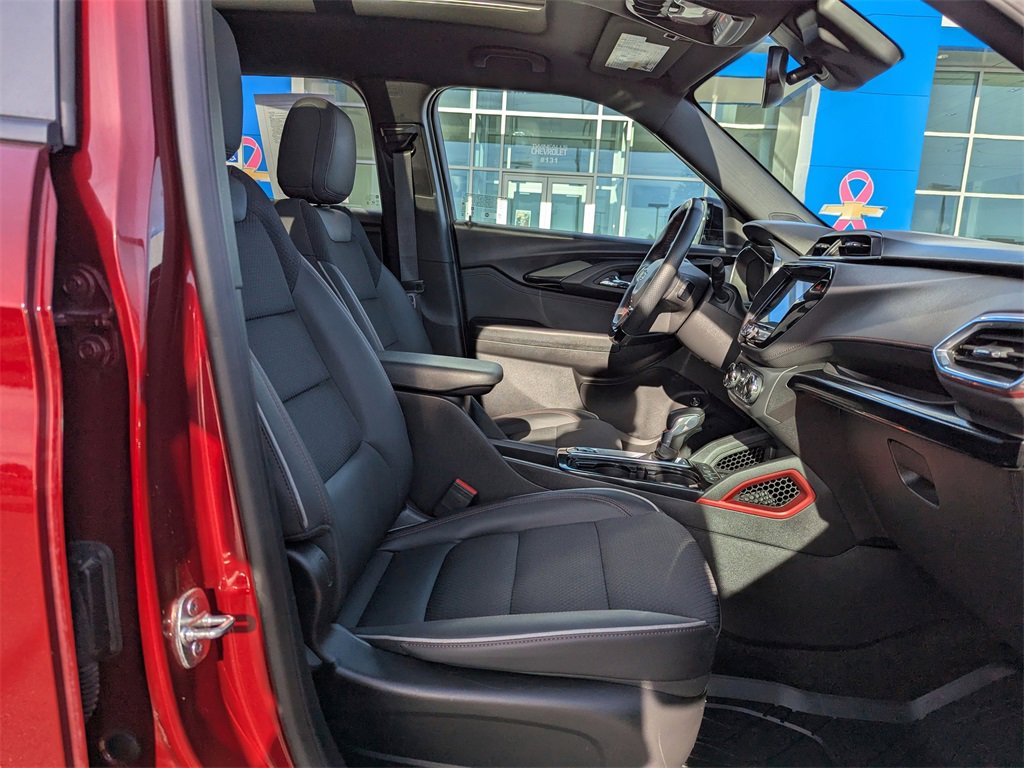 Used 2023 Chevrolet TrailBlazer RS w/ Sun and Liftgate Package image 40