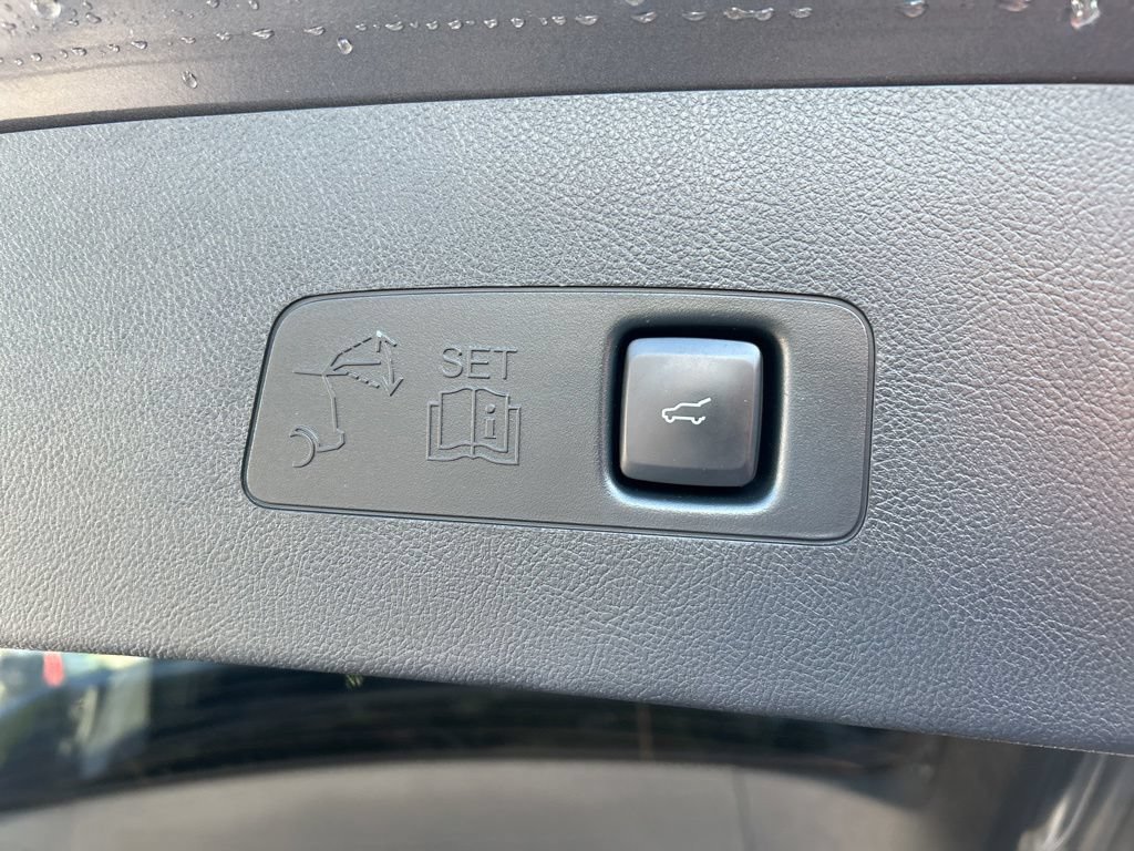 Used 2021 Lincoln Corsair FWD w/ Convenience Package image 27