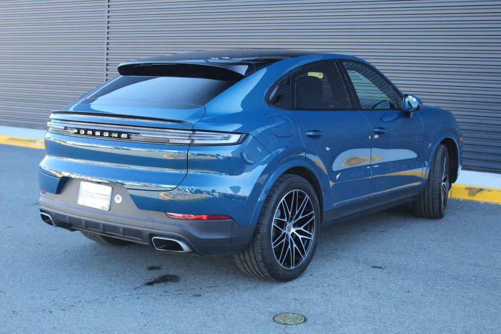 Certified 2025 Porsche Cayenne Coupe AWD/4WD image 8