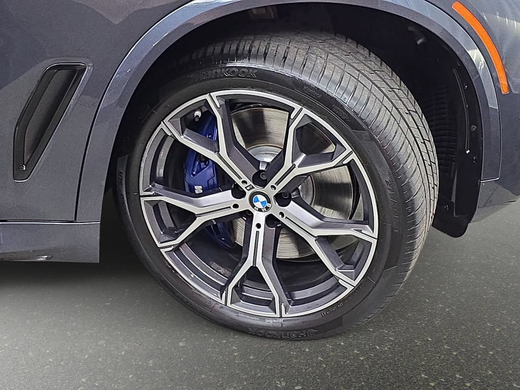 Used 2020 BMW X5 M50i AWD/4WD image 30