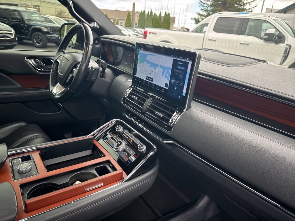 Used 2022 Lincoln Navigator Reserve AWD/4WD image 41