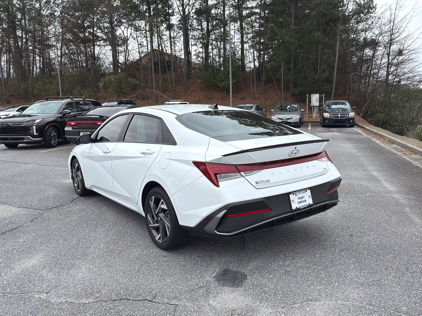 Certified 2025 Hyundai Elantra SEL FWD image 7