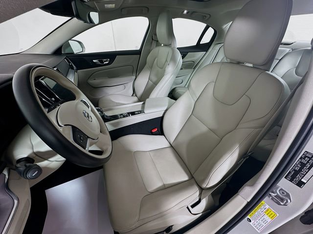 Used 2020 Volvo S60 T6 Momentum image 21