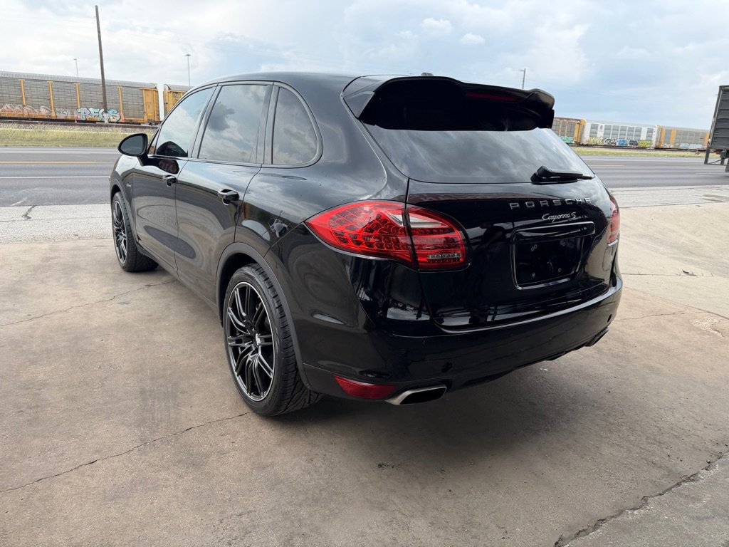 Used 2014 Porsche Cayenne S AWD/4WD image 29