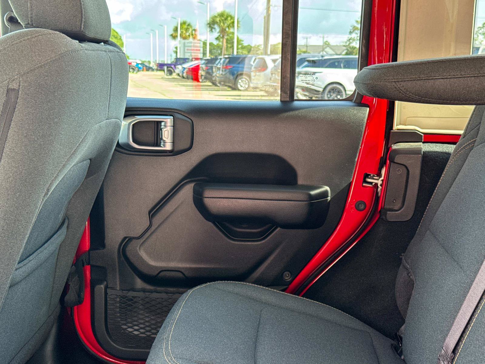 Used 2024 Jeep Wrangler Unlimited Sport AWD/4WD image 14