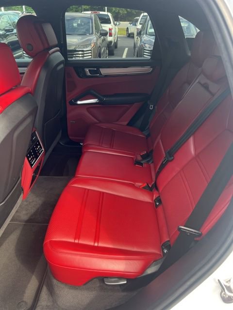 Used 2019 Porsche Cayenne Turbo AWD/4WD image 15