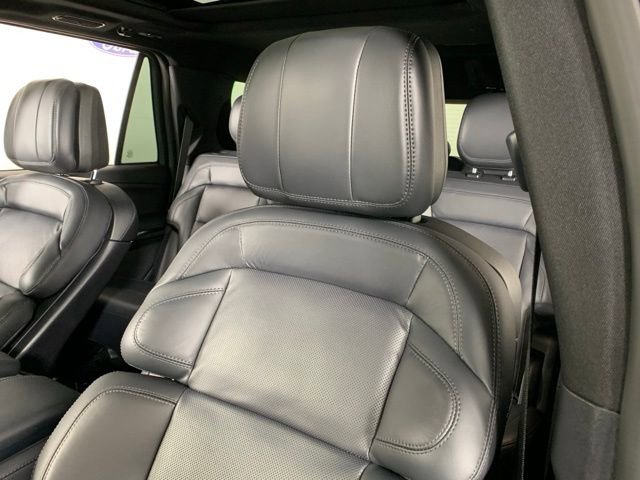 New 2025 Lincoln Navigator Reserve w/ Jet Appearance Package image 17