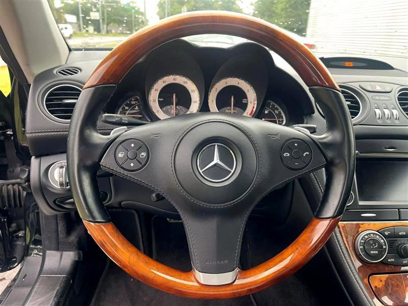 Used 2012 Mercedes-Benz SL 550 image 12