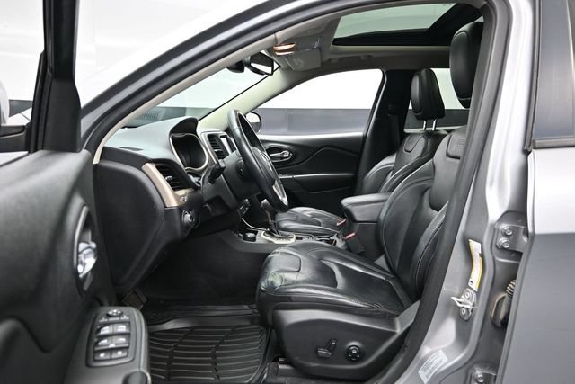 Certified 2017 Jeep Cherokee High Altitude AWD/4WD image 19
