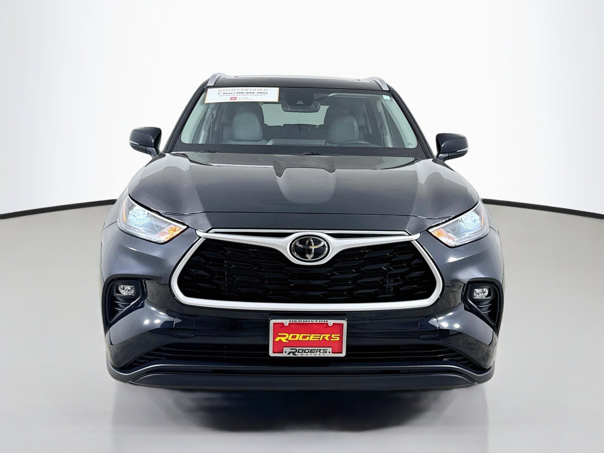 Certified 2026 Toyota Highlander XLE AWD/4WD image 2