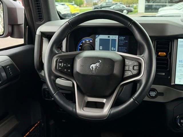 Certified 2023 Ford Bronco Badlands w/ Sasquatch Package AWD/4WD image 9