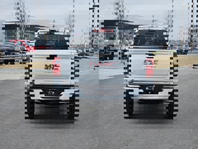 Used 2025 GMC Canyon Denali image 6