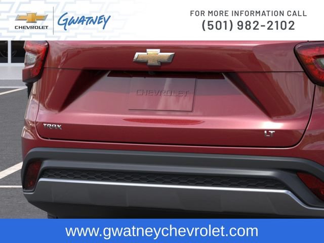 Used 2025 Chevrolet Trax LT FWD image 14