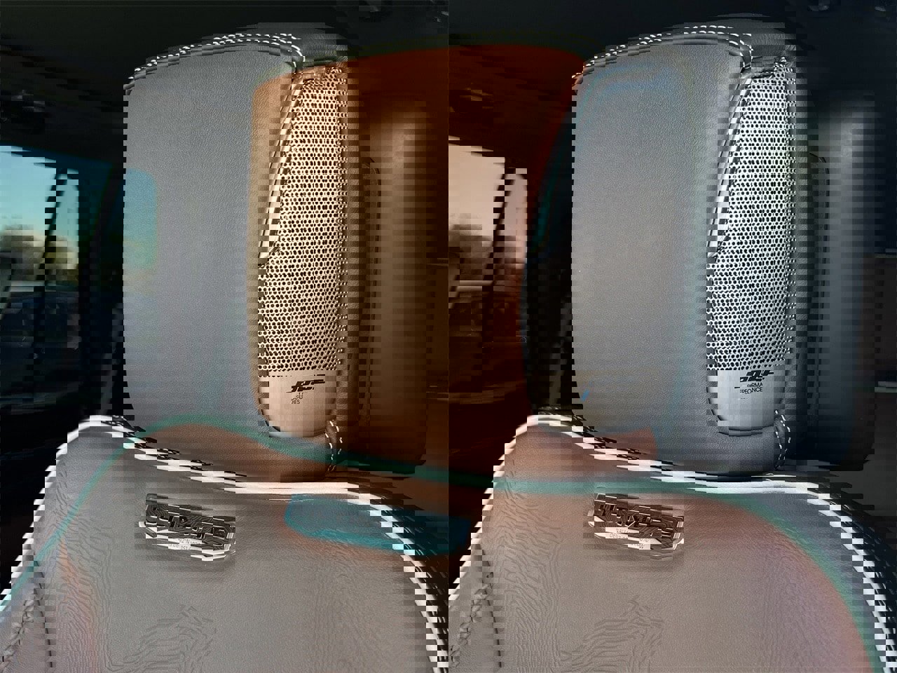 Used 2023 GMC Yukon Denali Ultimate image 13