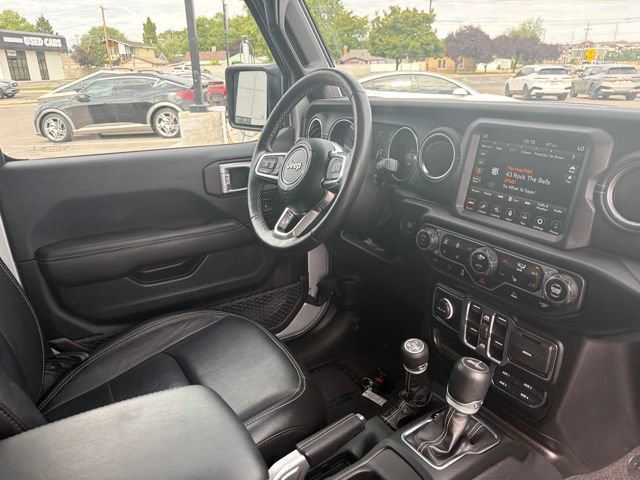 Used 2023 Jeep Wrangler Unlimited Sahara w/ Cold Weather Group AWD/4WD image 10
